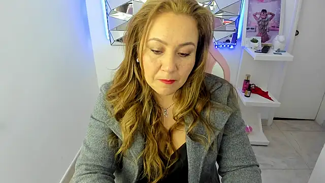 camixxx m online show from December 2025 12:58:02 PM