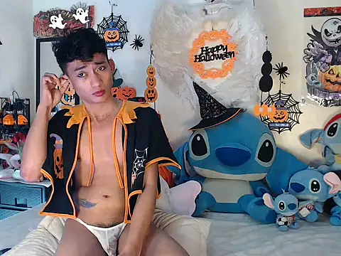 Snapshot of good_boy_in_bed chatting on November 2025 09:58:01 PM good boy in bed online show from November 2025 09:58:01 PM