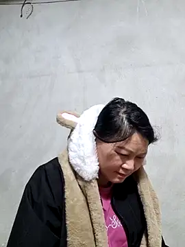 Snapshot of yoowwmr chatting on November 2025 03:47:01 PM yoowwmr online show from November 2025 03:47:01 PM