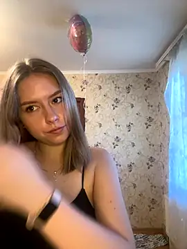 Snapshot of Tomyris_yuki chatting on November 2025 12:18:01 PM Tomyris yuki online show from November 2025 12:18:01 PM