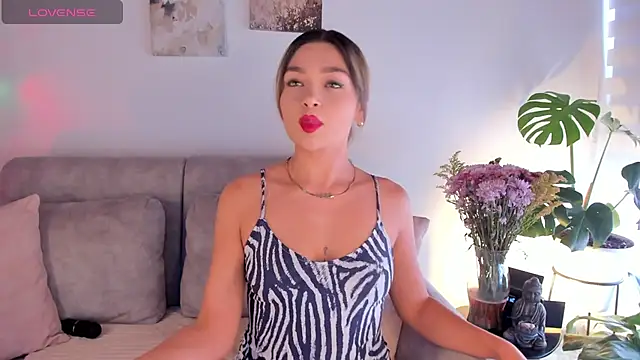 Snapshot of Estrer_collins chatting on September 2025 08:20:02 PM Estrer collins online show from September 2025 08:20:02 PM