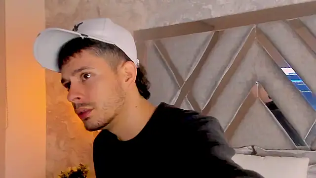 Snapshot of nils_saint chatting on November 2025 04:39:02 AM nils saint online show from November 2025 04:39:02 AM