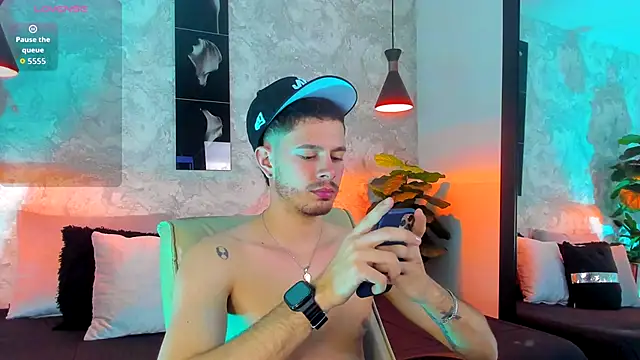 Snapshot of nils_saint chatting on December 2025 01:22:02 AM nils saint online show from December 2025 01:22:02 AM