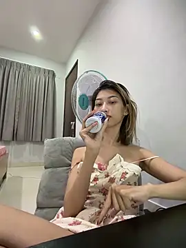 Snapshot of bimwet189 chatting on December 2025 04:14:02 PM bimwet189 online show from December 2025 04:14:02 PM