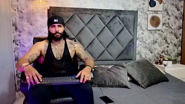 Apolo rousse1 online show from October 2025 09:01:01 PM