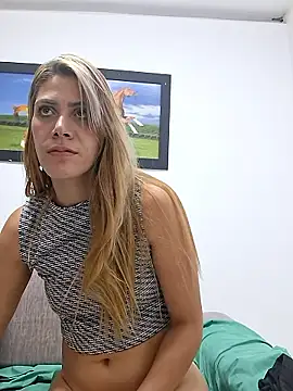 Elianasuarezz online show from September 2025 10:46:01 PM