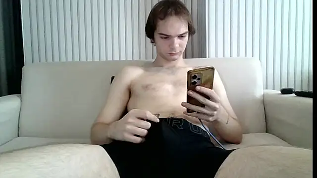 Snapshot of ScottBrand chatting on October 2025 03:07:02 AM ScottBrand online show from October 2025 03:07:02 AM