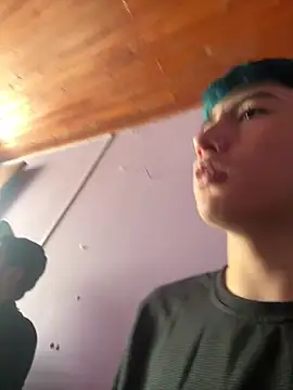 Snapshot of AlexanderCollman chatting on October 2025 04:42:01 PM AlexanderCollman online show from October 2025 04:42:01 PM