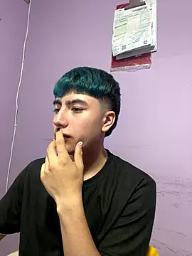 Snapshot of AlexanderCollman chatting on October 2025 04:48:01 AM AlexanderCollman online show from October 2025 04:48:01 AM