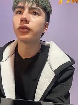 Snapshot of AlexanderCollman chatting on November 2025 04:56:01 AM AlexanderCollman online show from November 2025 04:56:01 AM