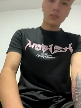 Snapshot of AlexanderCollman chatting on November 2025 07:49:02 PM AlexanderCollman online show from November 2025 07:49:02 PM