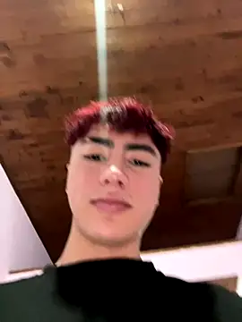 Snapshot of AlexanderCollman chatting on December 2025 01:54:02 AM AlexanderCollman online show from December 2025 01:54:02 AM