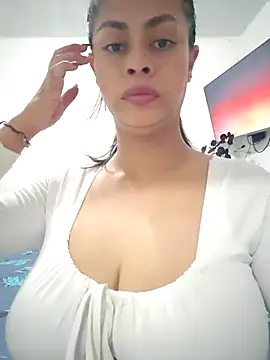 Snapshot of daliataleboficiall chatting on October 2025 02:05:01 PM daliataleboficiall online show from October 2025 02:05:01 PM