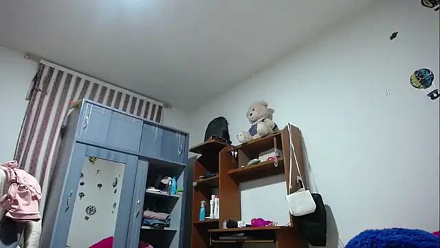 Keila cute online show from September 2025 12:43:01 PM