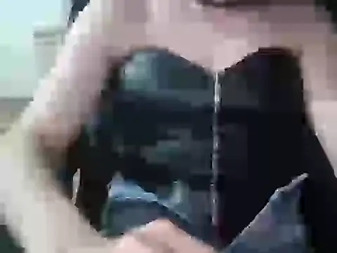 Snapshot of PaulysSecret chatting on December 2025 02:32:02 AM PaulysSecret online show from December 2025 02:32:02 AM