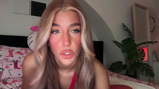 Snapshot of KENNIEXROSE chatting on December 2025 10:37:02 PM KENNIEXROSE online show from December 2025 10:37:02 PM