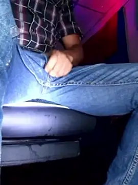 Snapshot of Bosssweet22cm chatting on November 2025 01:33:02 PM Bosssweet22cm online show from November 2025 01:33:02 PM