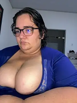 Snapshot of Mariana_cooper_07 chatting on November 2025 09:16:02 PM Mariana cooper 07 online show from November 2025 09:16:02 PM