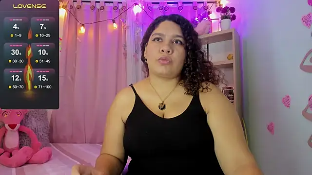 Miia bakeer  online show from September 2025 01:44:02 PM