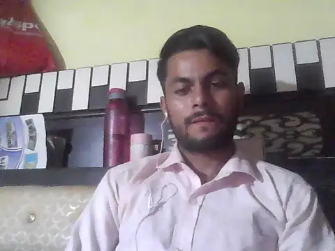 Snapshot of ursdreamperson chatting on November 2025 09:11:02 AM ursdreamperson online show from November 2025 09:11:02 AM