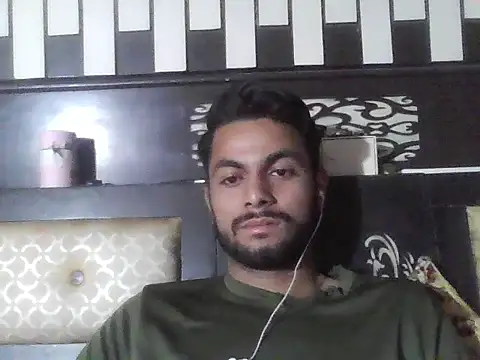 Snapshot of ursdreamperson chatting on November 2025 04:43:02 AM ursdreamperson online show from November 2025 04:43:02 AM