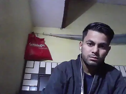 Snapshot of ursdreamperson chatting on November 2025 03:28:01 AM ursdreamperson online show from November 2025 03:28:01 AM