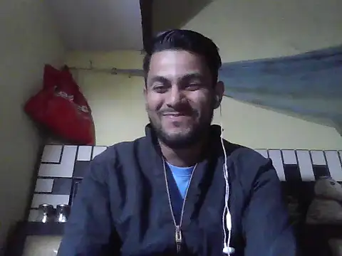 Snapshot of ursdreamperson chatting on December 2025 04:51:01 AM ursdreamperson online show from December 2025 04:51:01 AM