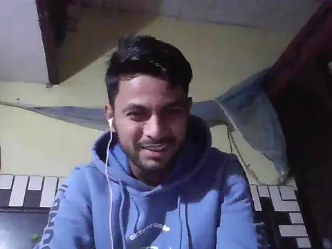 Snapshot of ursdreamperson chatting on December 2025 02:10:02 AM ursdreamperson online show from December 2025 02:10:02 AM