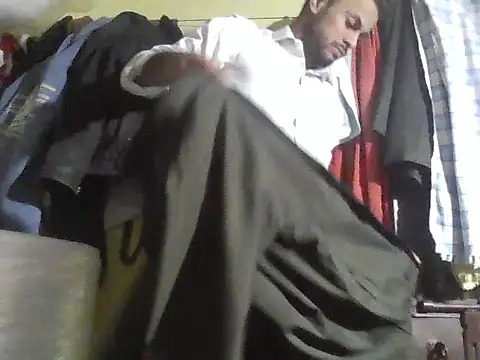 Snapshot of ursdreamperson chatting on December 2025 02:37:02 PM ursdreamperson online show from December 2025 02:37:02 PM