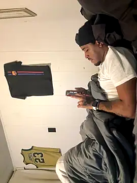 Snapshot of tyrek5051 chatting on November 2025 04:19:02 PM tyrek5051 online show from November 2025 04:19:02 PM