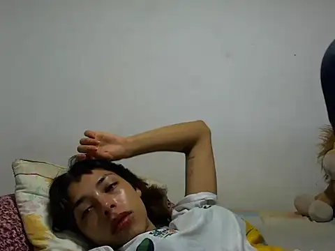 Snapshot of MeganAndMax@xh chatting on October 2025 04:57:02 AM MeganAndMaxxh online show from October 2025 04:57:02 AM