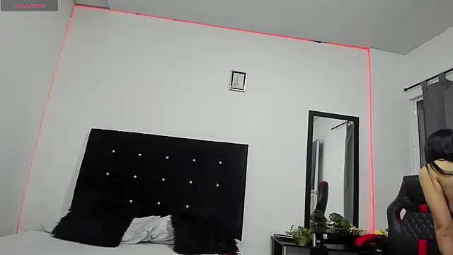 NicoleFletcher online show from September 2025 10:40:02 AM