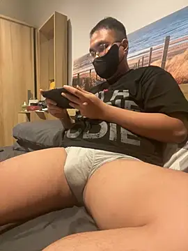 Snapshot of kristan__ chatting on November 2025 07:11:02 AM kristan online show from November 2025 07:11:02 AM