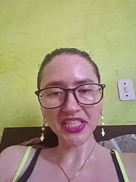 Snapshot of Linda_Hot13 chatting on September 2025 02:05:02 PM Linda Hot13 online show from September 2025 02:05:02 PM