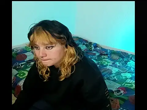  MoonBlue  online show from September 2025 07:17:02 PM