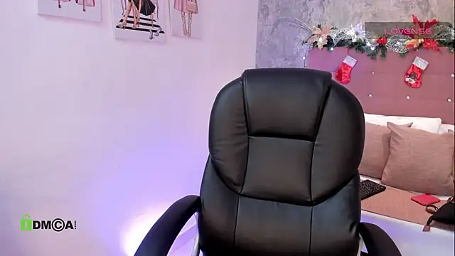 brithanycollins online show from November 2025 08:02:01 PM