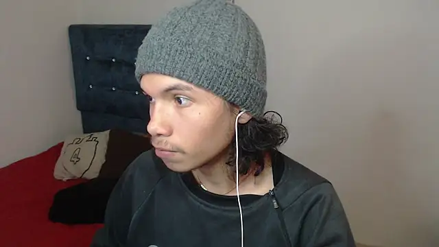 Xoxo Smiles online show from November 2025 05:56:02 PM