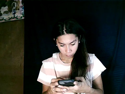 Snapshot of Asian_PrettyAle chatting on October 2025 01:39:01 AM Asian PrettyAle online show from October 2025 01:39:01 AM