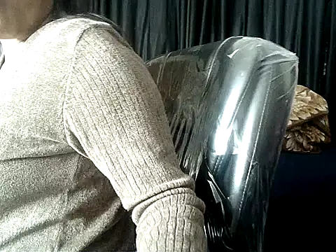 Anaconda-Mall online show from December 2025 07:00:01 PM