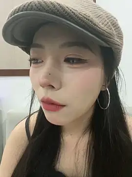 yuanyuanzi99 online show from September 2025 12:28:02 PM