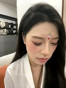 yuanyuanzi99 online show from September 2025 05:29:02 PM