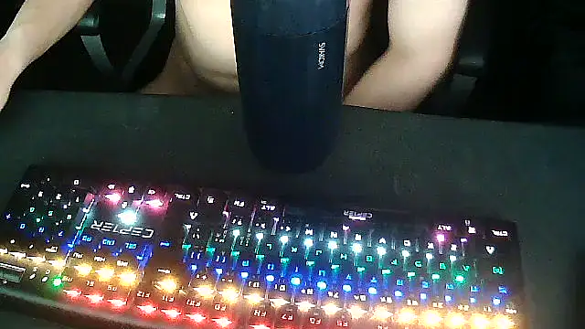 Snapshot of solooboy18 chatting on November 2025 11:09:01 PM solooboy18 online show from November 2025 11:09:01 PM