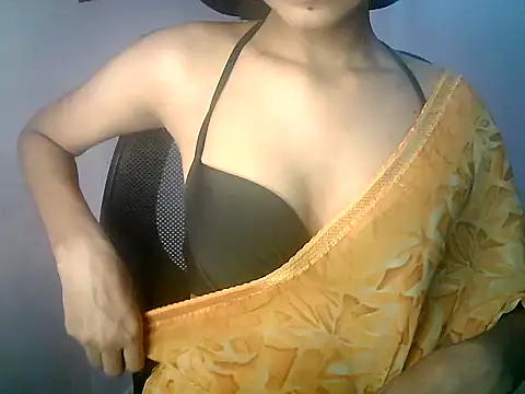 Snapshot of Lipsika07 chatting on September 2025 06:23:02 AM Lipsika07 online show from September 2025 06:23:02 AM