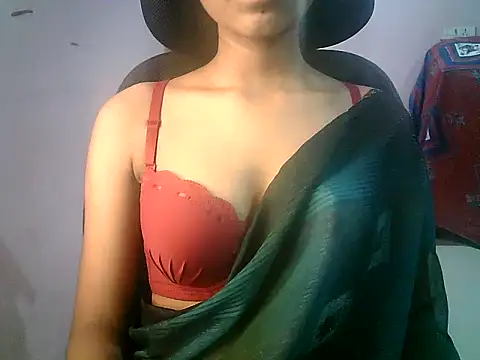 Snapshot of Lipsika07 chatting on September 2025 05:58:01 PM Lipsika07 online show from September 2025 05:58:01 PM