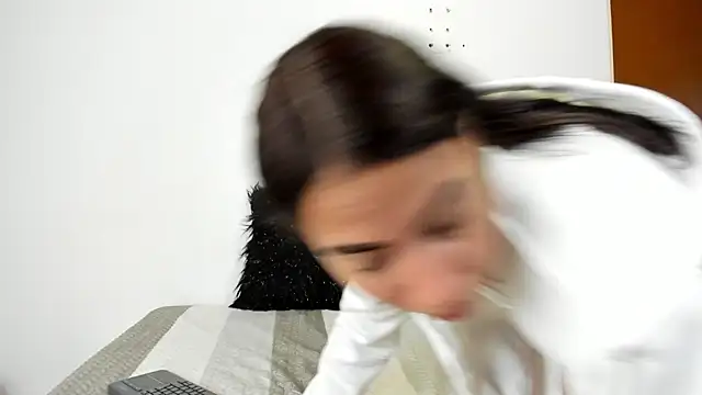 Camila Martiinez online show from October 2025 07:48:02 PM