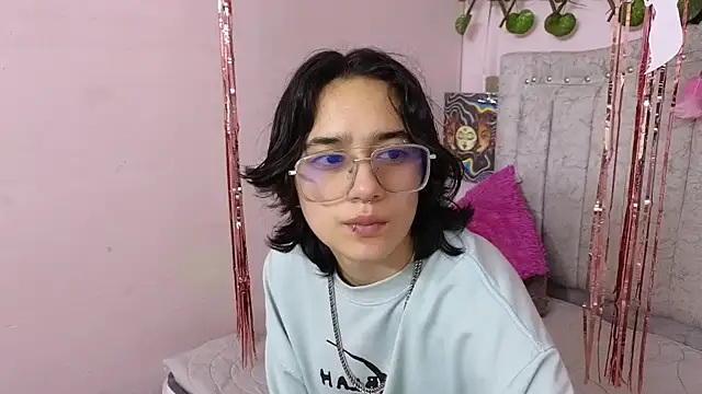 Snapshot of katalinathxandbritney1 chatting on October 2025 08:28:02 PM katalinathxandbritney1 online show from October 2025 08:28:02 PM