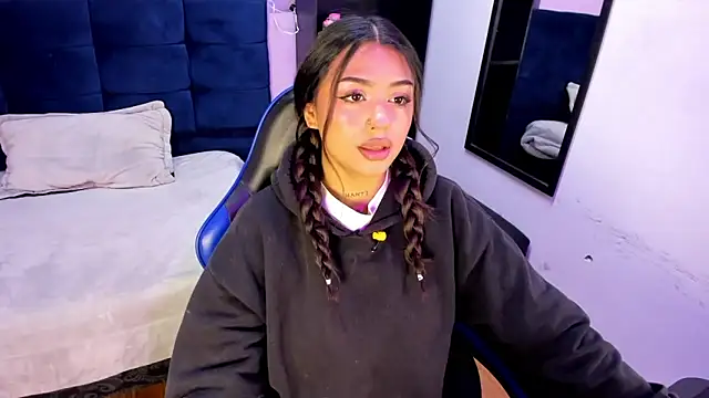 Maddiee Jackson online show from September 2025 02:48:02 AM
