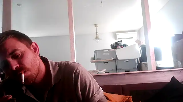 Snapshot of Bikerhot883hd chatting on October 2025 09:32:01 AM Bikerhot883hd online show from October 2025 09:32:01 AM