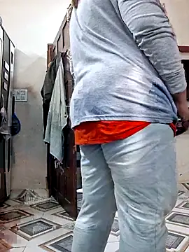 Snapshot of SIMIHOT chatting on December 2025 08:51:02 AM SIMIHOT online show from December 2025 08:51:02 AM