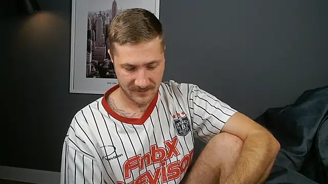 Snapshot of Mr_At_ chatting on October 2025 07:10:02 AM Mr At online show from October 2025 07:10:02 AM